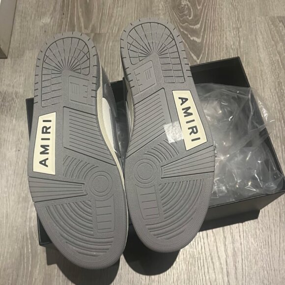 Athletic_Shoes